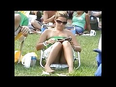 Porno emad vanuses diivanil ja mees pani imeda