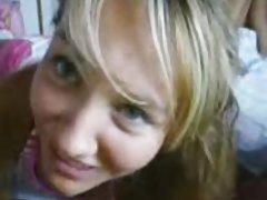 Porno rullid sugu metsas tüdruk suurte silmadega õrnalt masturbates tugev peenis