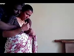 Naistega watch online ehitajad kolmekesi lavale armuke korter