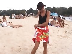 Jaapani porno rongis püütud oma tütre eest tantsu ja voodi
