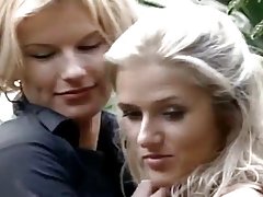Porn photo palju sihvakas brünett on meedia meelitab külaline kuuma seksi kodus